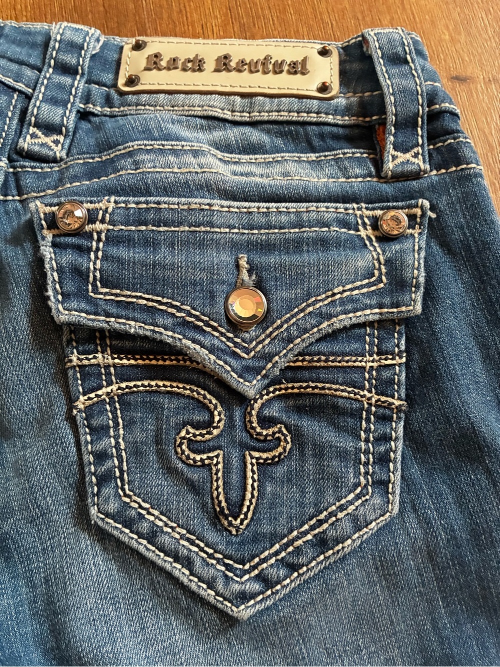 Rock Revival Women's Medium Blue Cropped Capri Jeans Y2K Fashion 28 - Picture 7 of 16